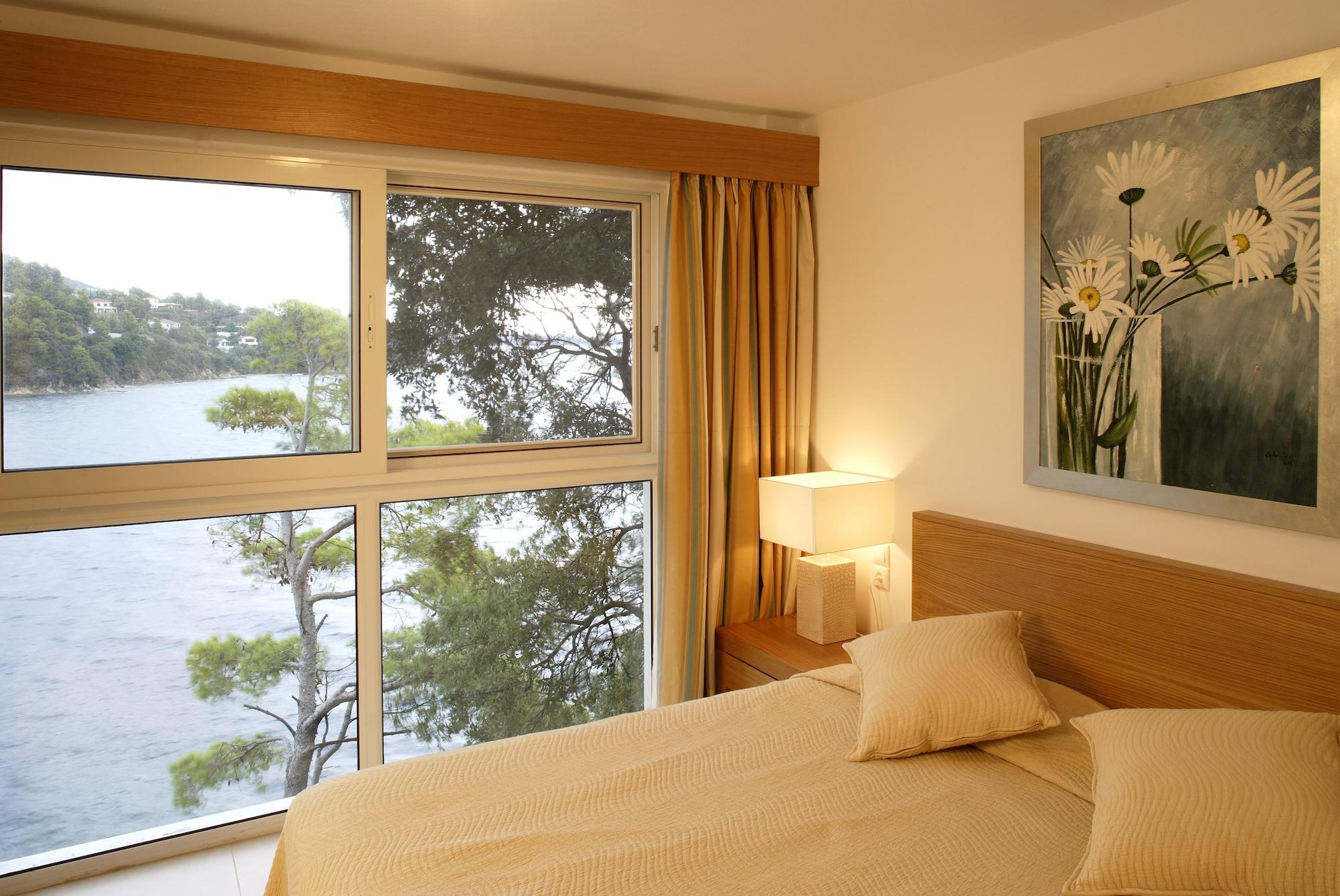 Cape Kanapitsa Hotel & Suites Room photo